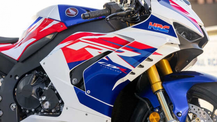 CBR1000RR-R Fireblade 30th Anniversary